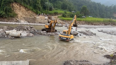  मेची राजमार्गको वैकल्पिक मार्ग अझै सञ्चालनमा आएन 